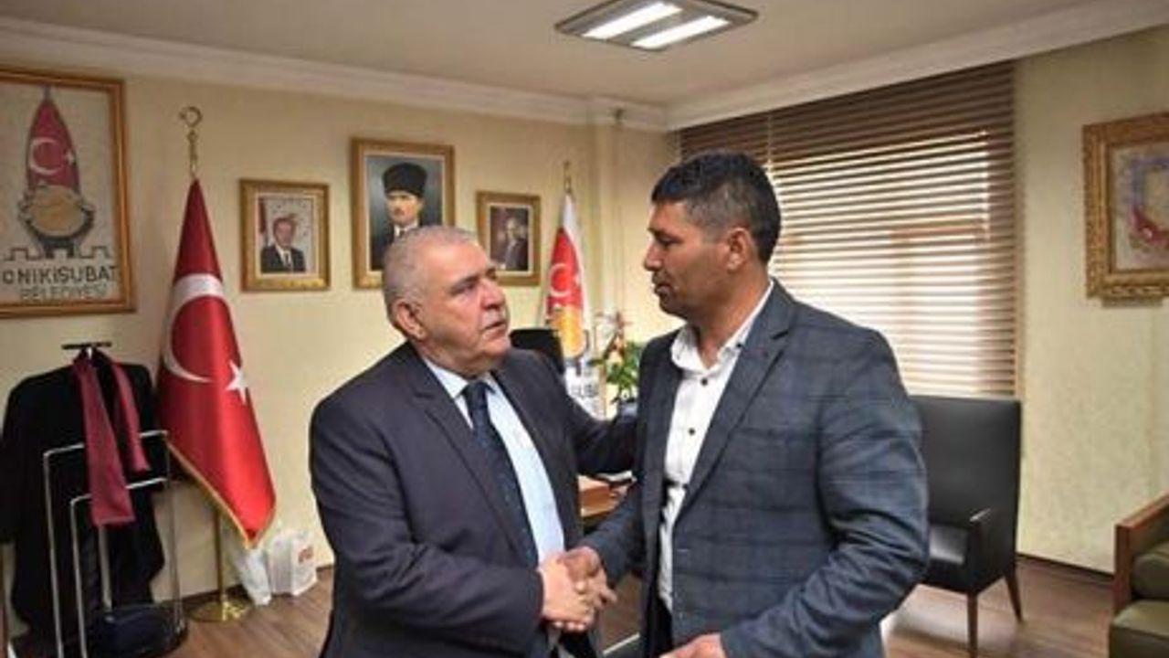  15 TEMMUZ ŞEHİDİMİZ’İN AĞABEYİ ONİKİŞUBAT BELEDİYE BAŞKANI HANEFİ MAHÇİÇEK’İ ZİYARETİYLE ONURLANDIRDI