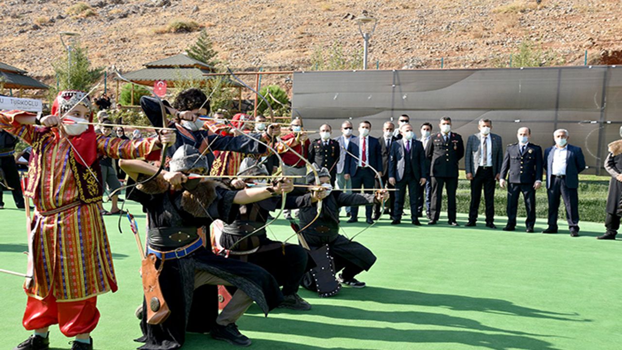29 Ekim Cumhuriyet Bayramı Türk okçuluğu müsabakası