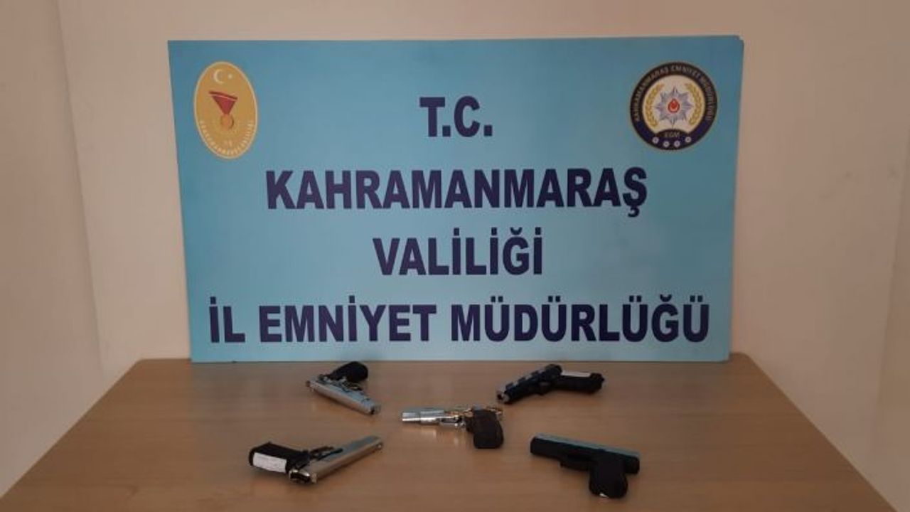 10 şüpheliden 10 silah ele geçirildi