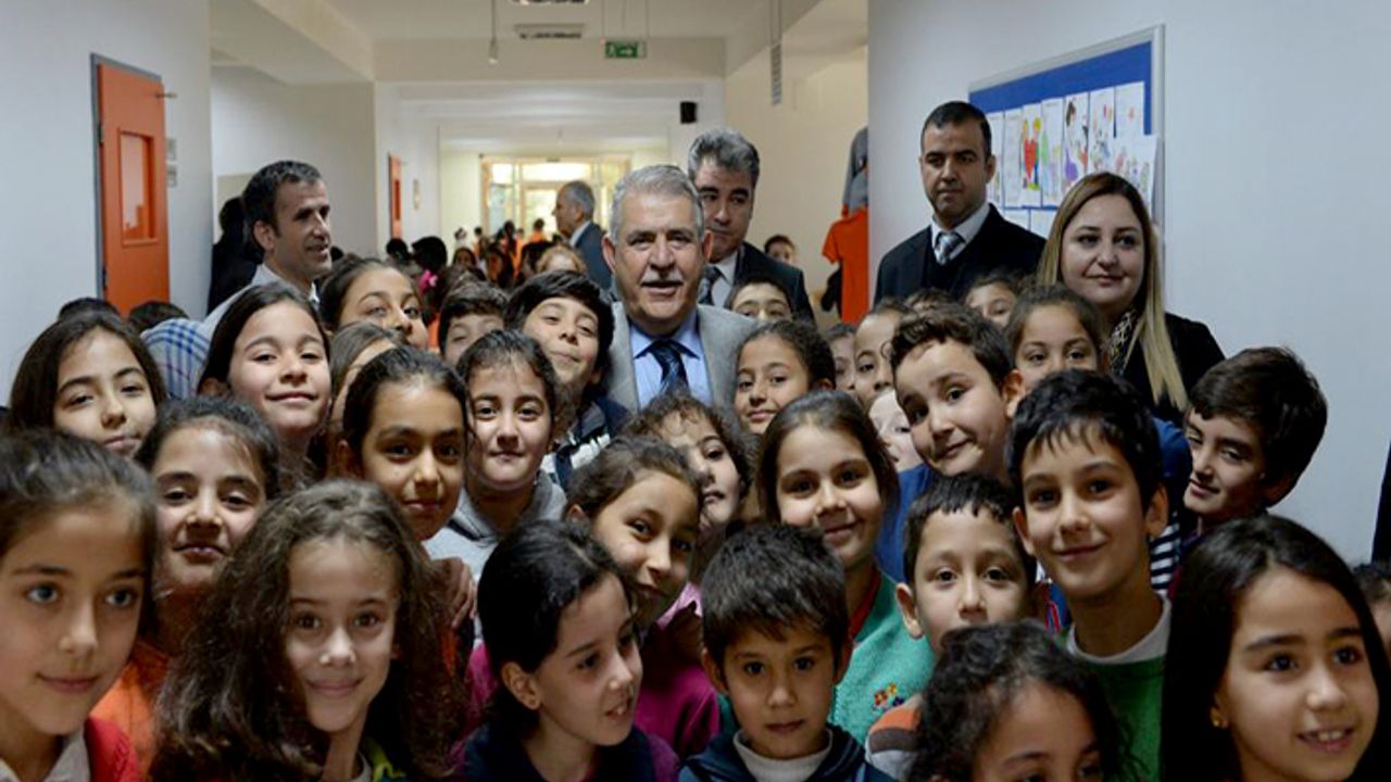 Mahçiçek’ten çocuklara müjdeli 23 Nisan mesajı