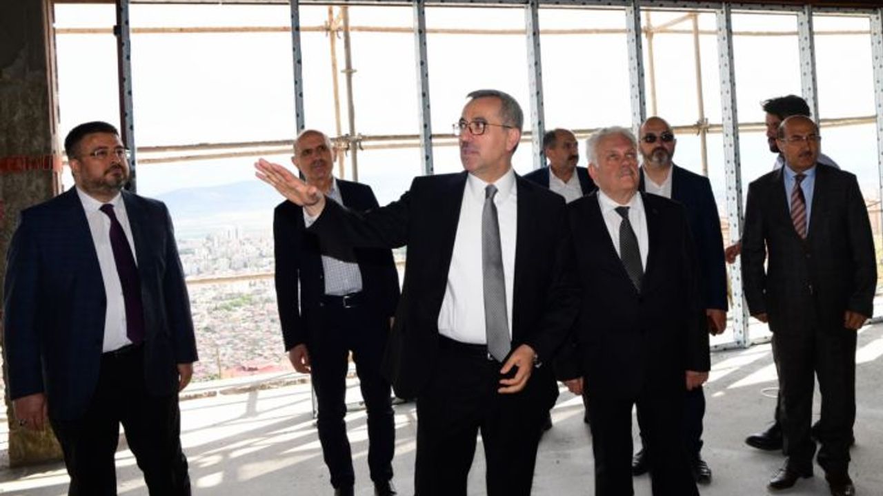 Seyir terasının ismi “Şairler Tepesi” olarak değiştiriliyor