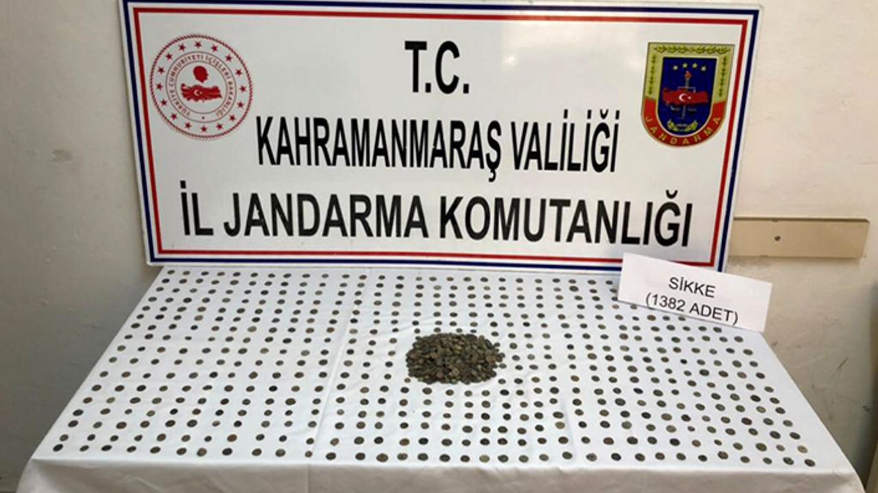 Yol kontrolünde bin 382 sikke ele geçirildi