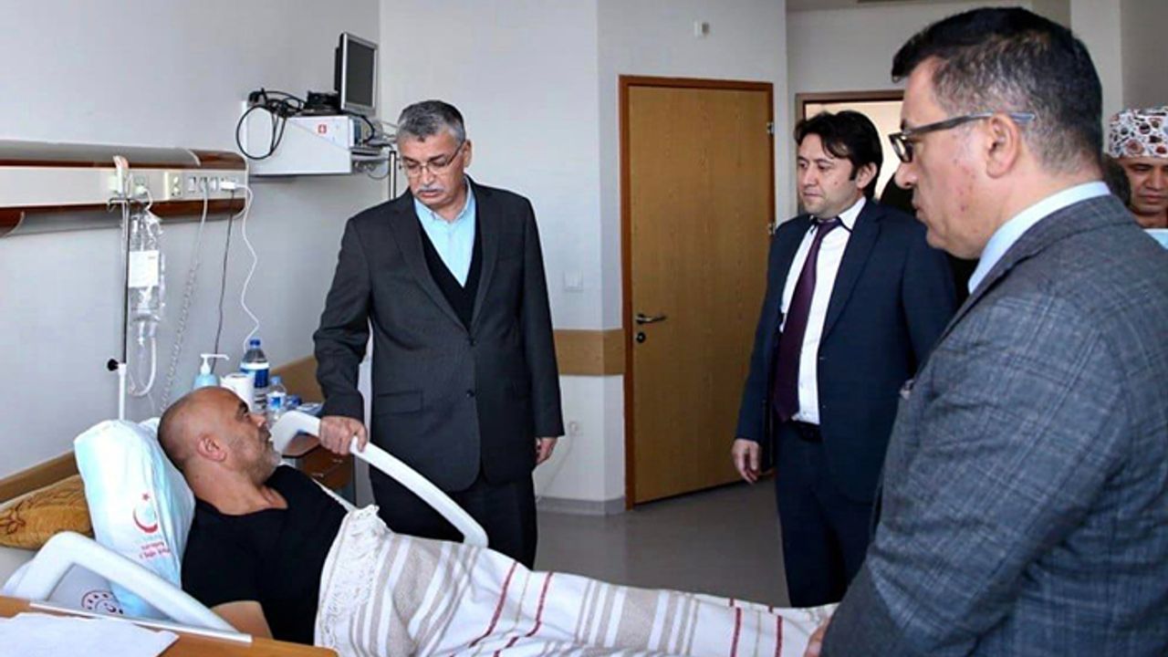 Celalettin Güvenç yaralı polisleri ziyaret etti