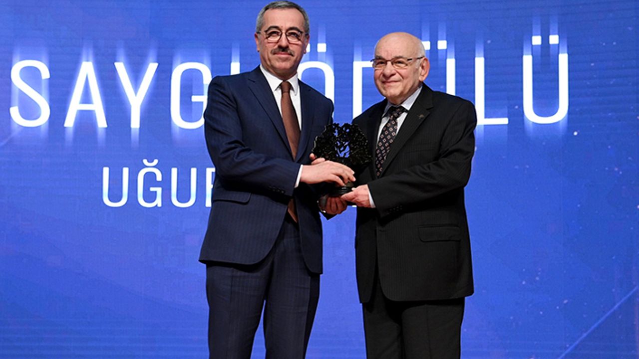 3. Uluslararası Şiir ve Edebiyat Günleri ödül töreni
