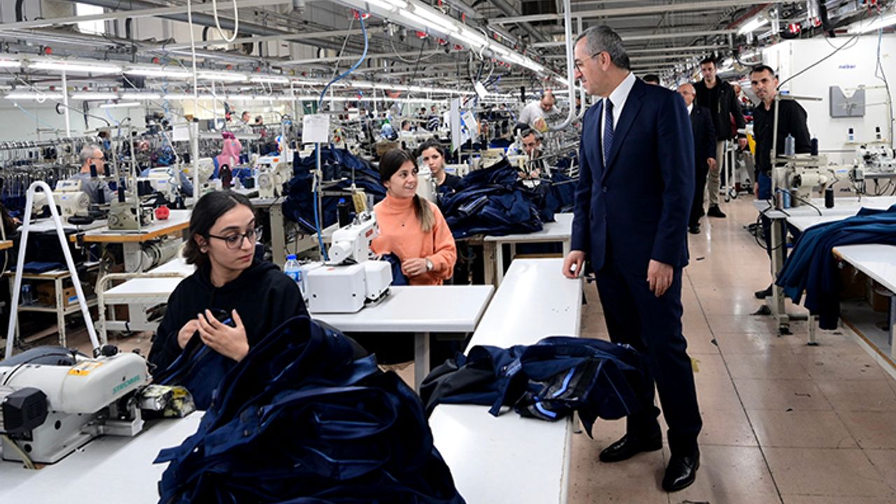 Güngör, Fabrika çalışanlarıyla bir araya geldi