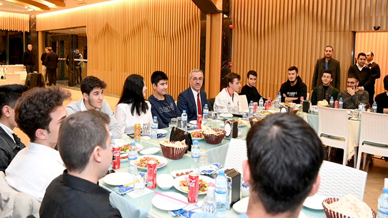 Güngör, “Gençlerimizin fikirleri bizler için çok değerli”
