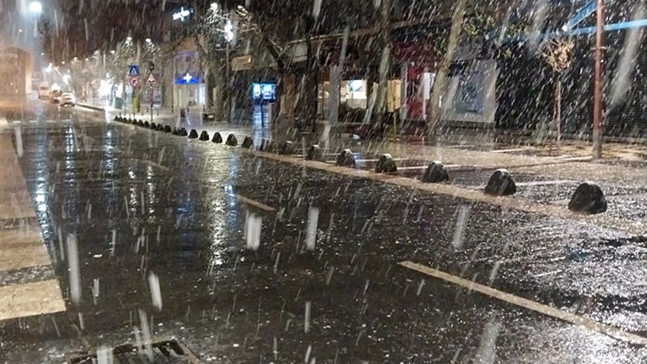 Kahramanmaraş’ta 2023 yılının ilk kar yağışı şubat ayında