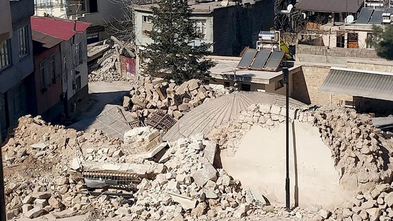 Kurtuluş mücadelesinin önemli simgesi olan cami yıkıldı