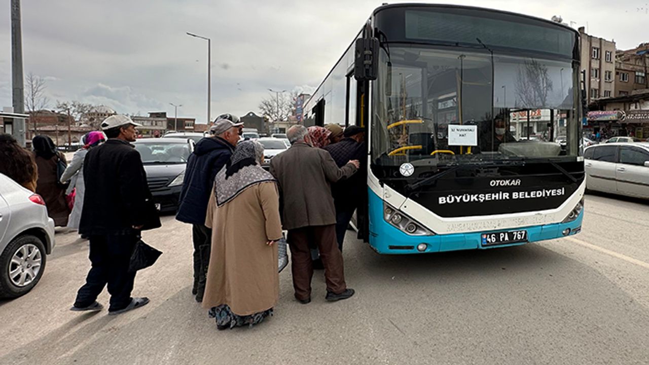 16 hatla toplu taşımaya devam ediyor