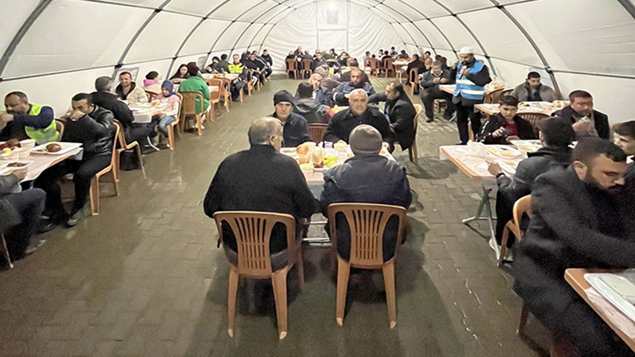 Akkoyun, vatandaşlarla iftarda bir araya geldi