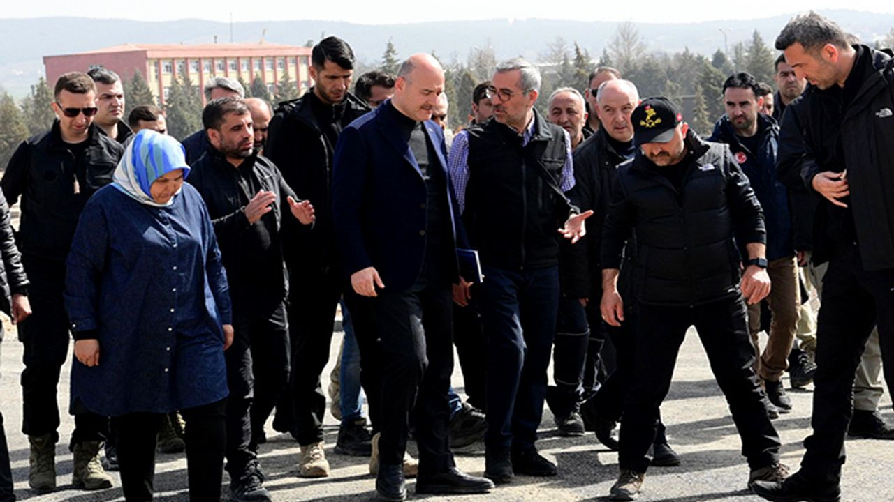 Bakan Soylu, konteyner kentte incelemelerde bulundu