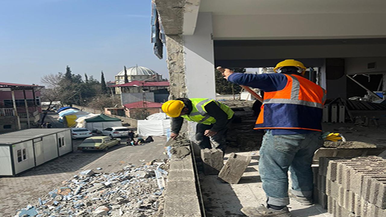 Dulkadiroğlu Gençlik Merkezi’nin yaraları sarılıyor