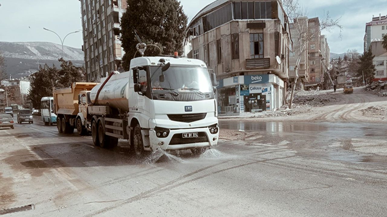 Kahramanmaraş’ta temizlik ve dezenfeksiyon çalışmaları sürüyor