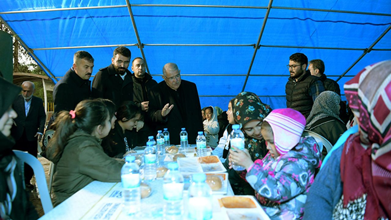Mahçiçek, Önsen Mahallesi’ndeki iftar programına katıldı