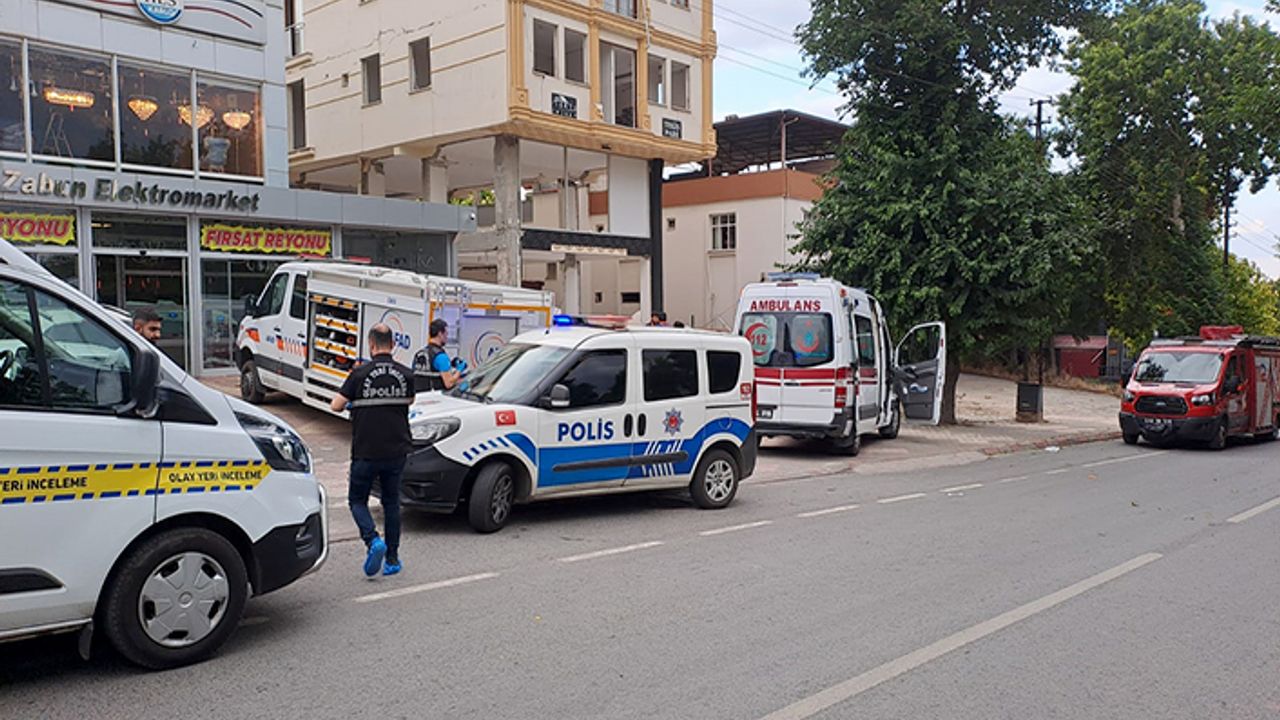 Kahramanmaraş’ta ağır hasarlı binada 1 kişi ölü bulundu