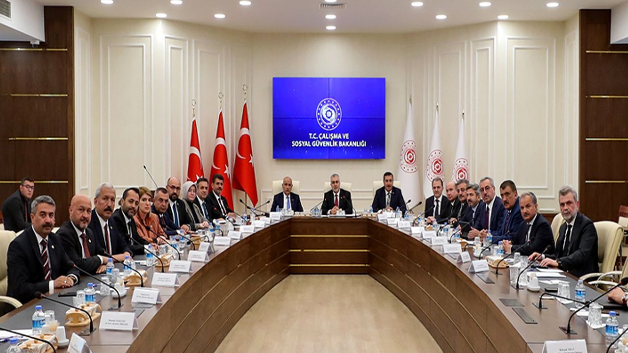 Güngör, Çalışma ve Sosyal Güvenlik Bakanı Işıkhan ile bir araya geldi