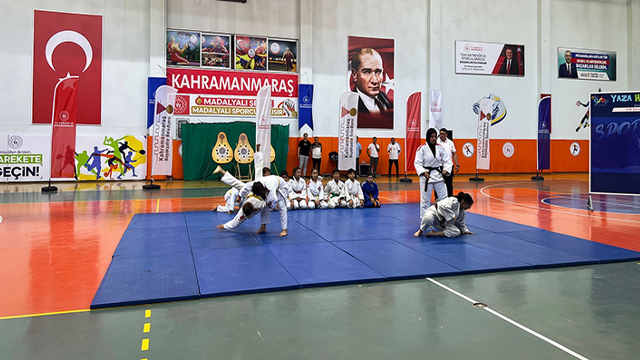 Yaz Spor okullarının açılışı gerçekleştirildi