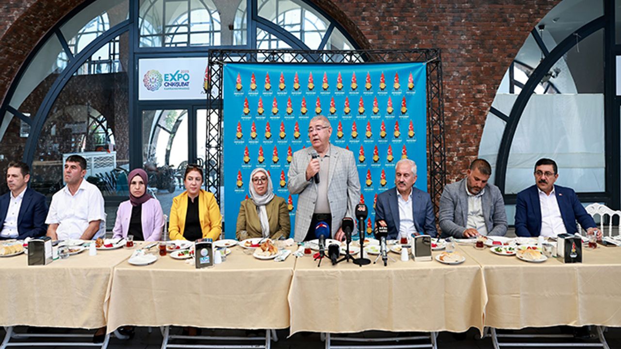 Mahçiçek, İlçe Teşkilatlarıyla EXPO 2023 sergi alanında bir araya geldi