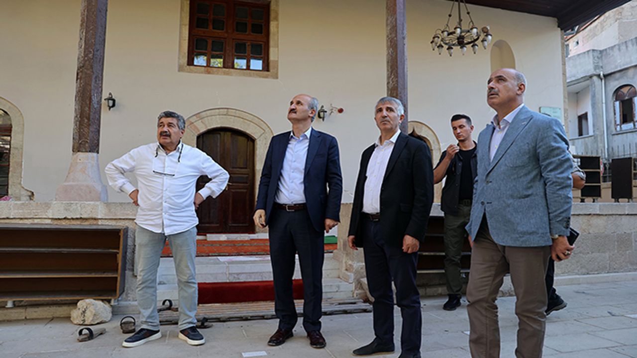 Okay, “Tarihi konaklar yeniden ayağa kalkacak”
