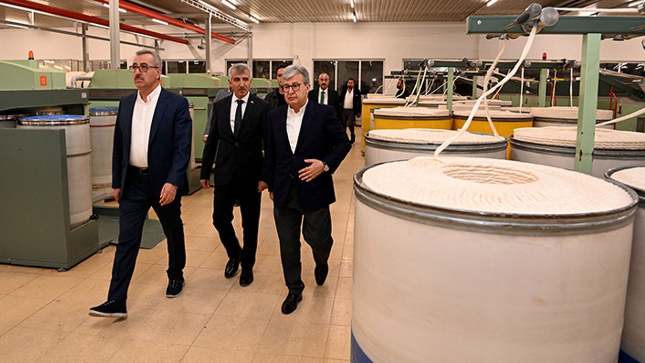 Vali Ünlüer ile Güngör, İSKUR Tekstil fabrikasını ziyaret etti