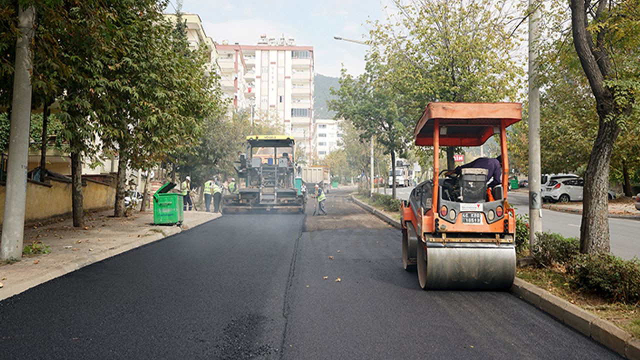 Büyükşehir, Binevler’de asfalt atağını sürdürüyor