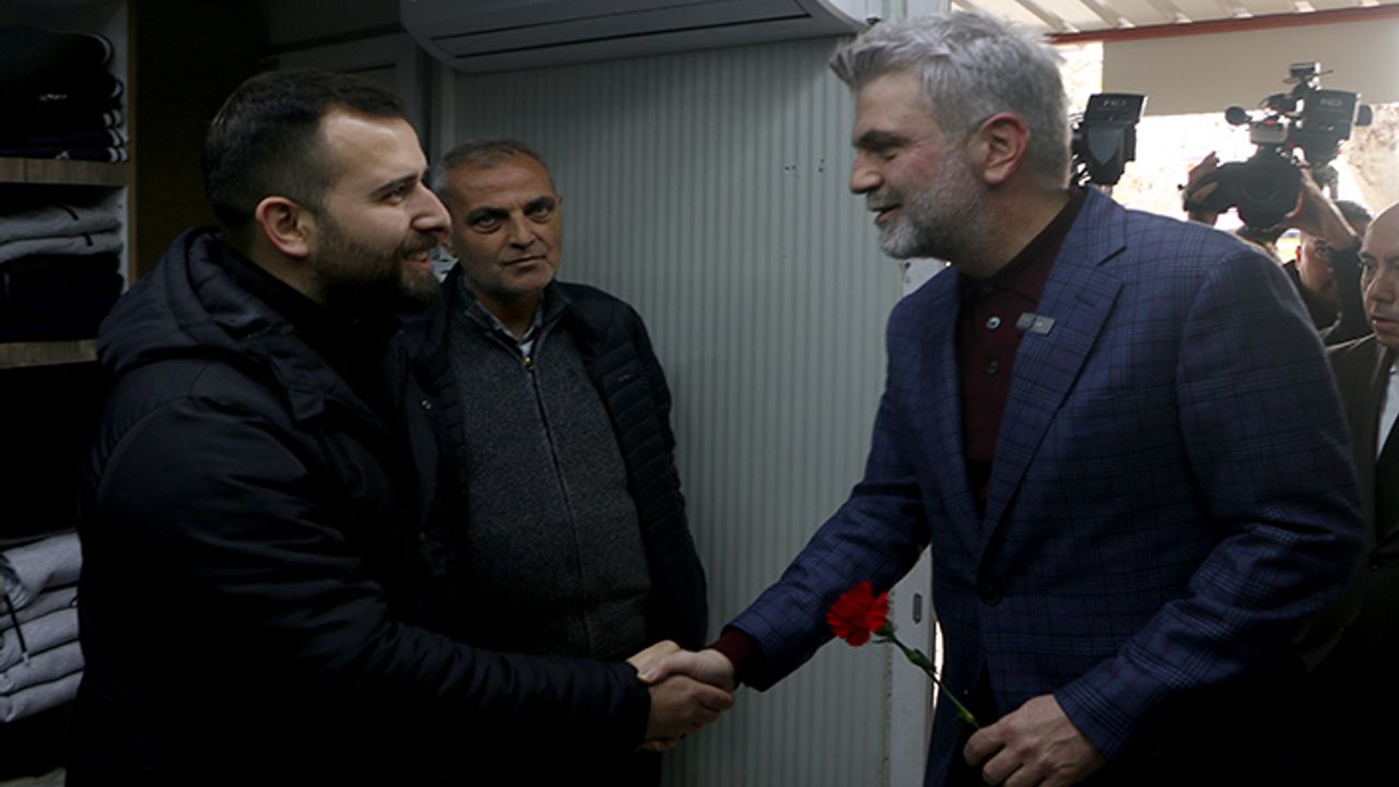 Büyükşehir Belediye Başkan adayı Görgel, esnafları ziyaret etti
