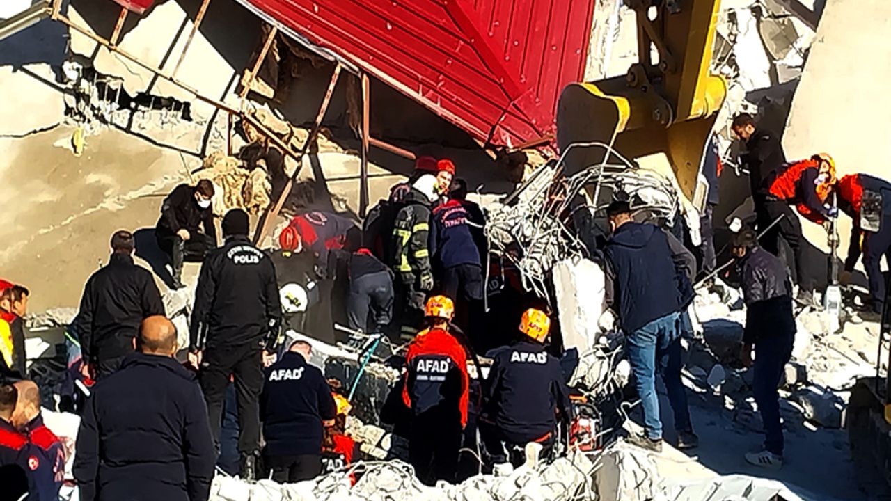 İş makinesi operatörünün cansız bedenine ulaşıldı