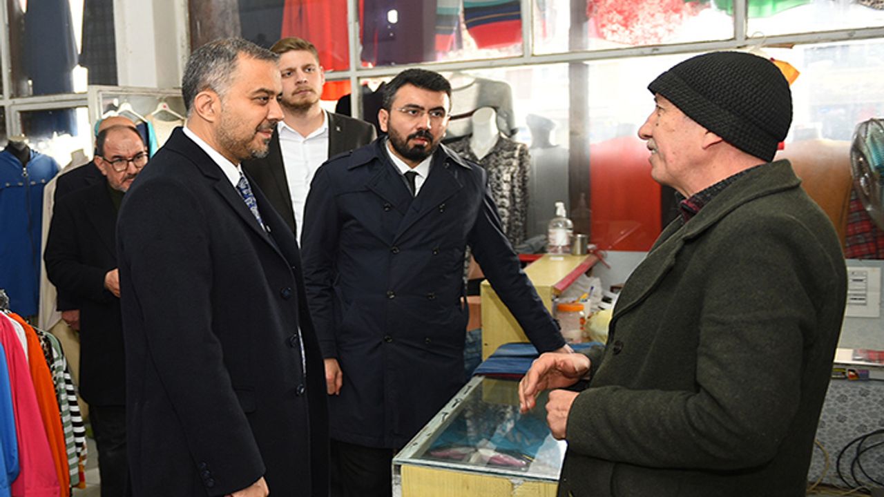 Başkan Adayı Toptaş, Piri Reis Mahallesi’nde esnaf ve vatandaşlarla buluştu