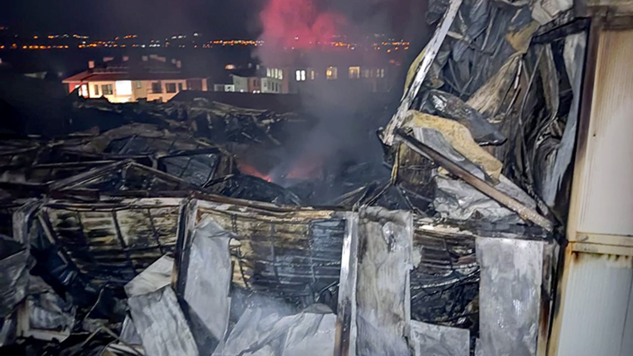 İşçilerin kaldığı prefabrikte yangın: 11 kişi yaralandı