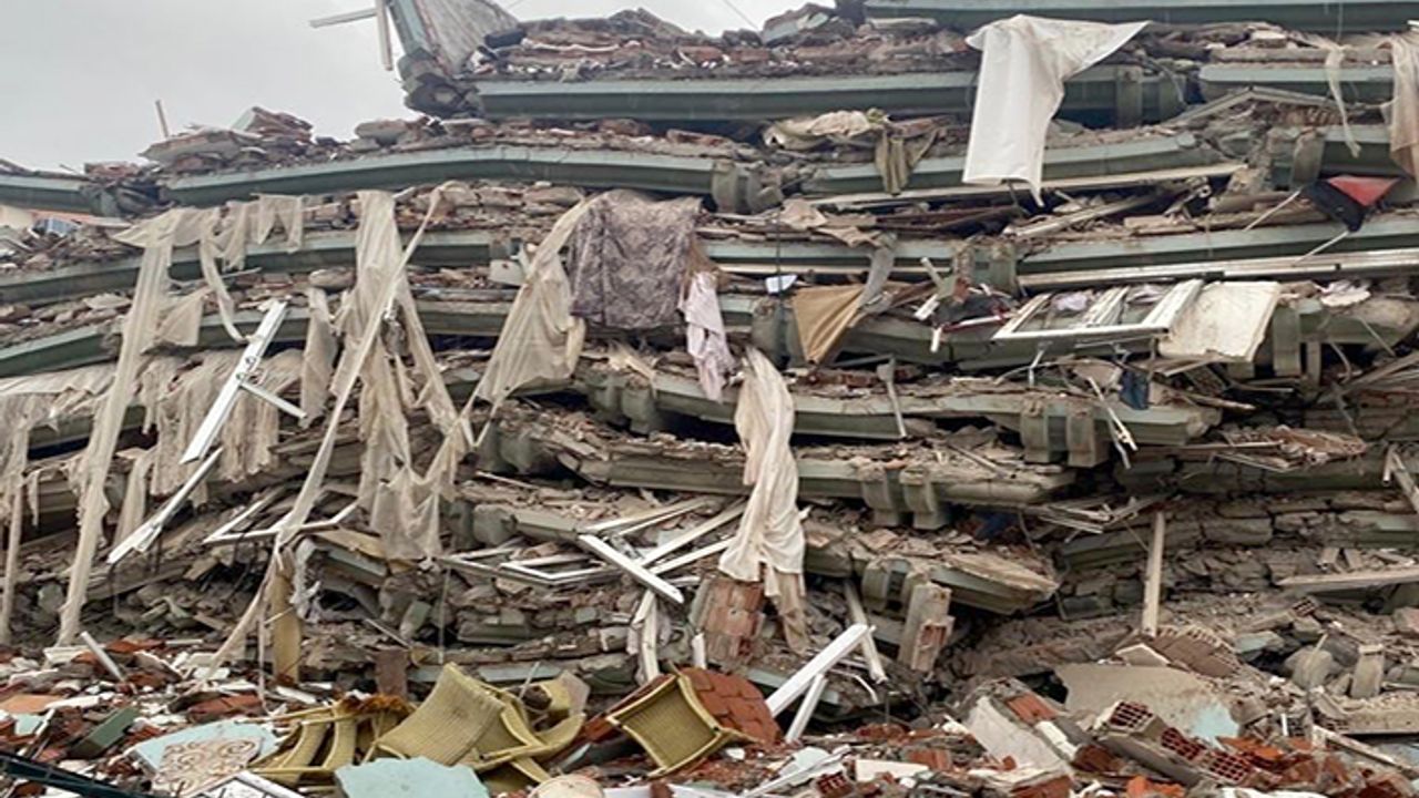 146 kişinin öldüğü sitenin avukatı, “Hamidiye Siteleri’nde temelden çatıya kadar her şey tamamen hatalıdır”