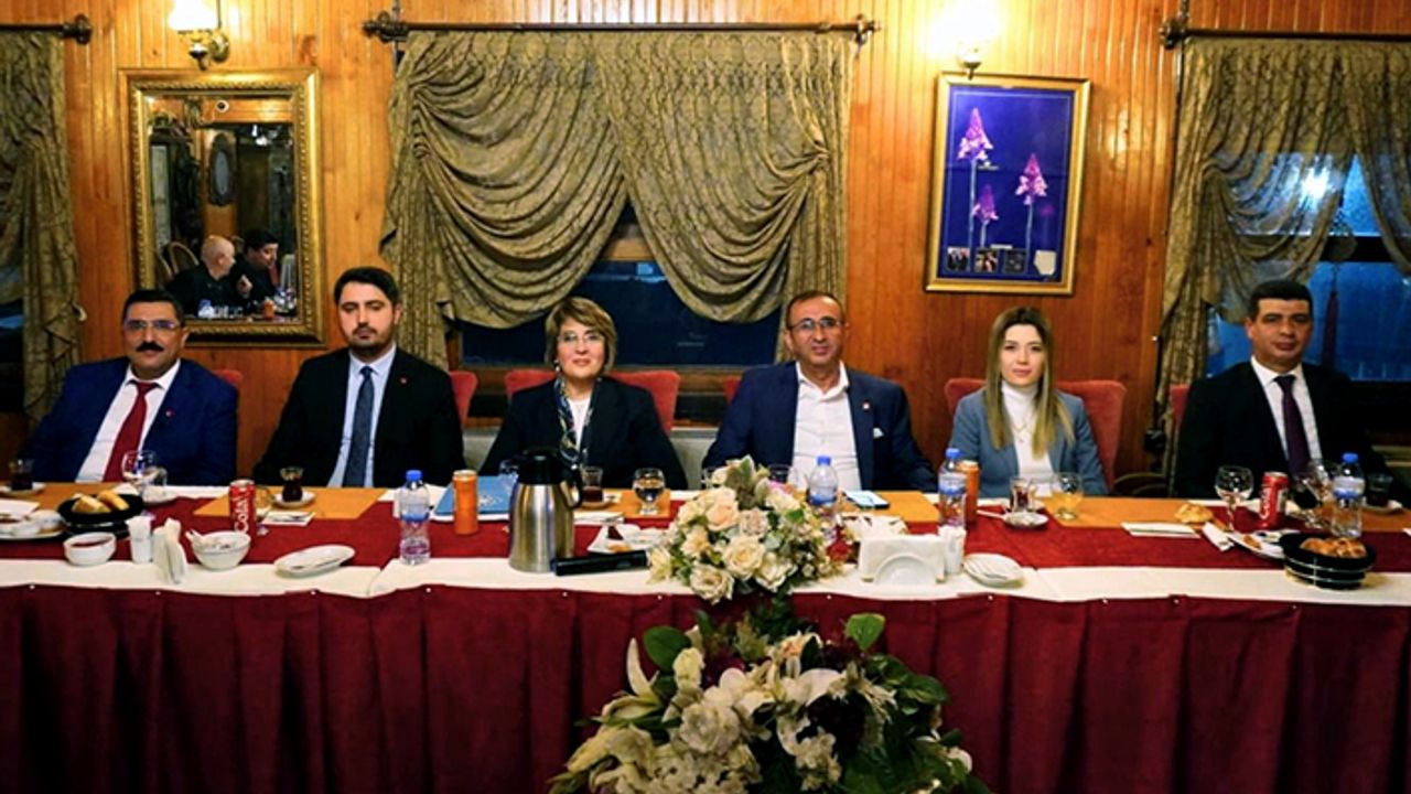Arıkan, “Bizim en büyük projemiz, şehrimizi bir an önce ayağa kaldırmak”