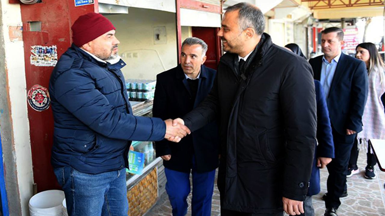 Başkan Adayı Toptaş, Köy Garajı’nda esnaf ve vatandaşlarla bir araya geldi