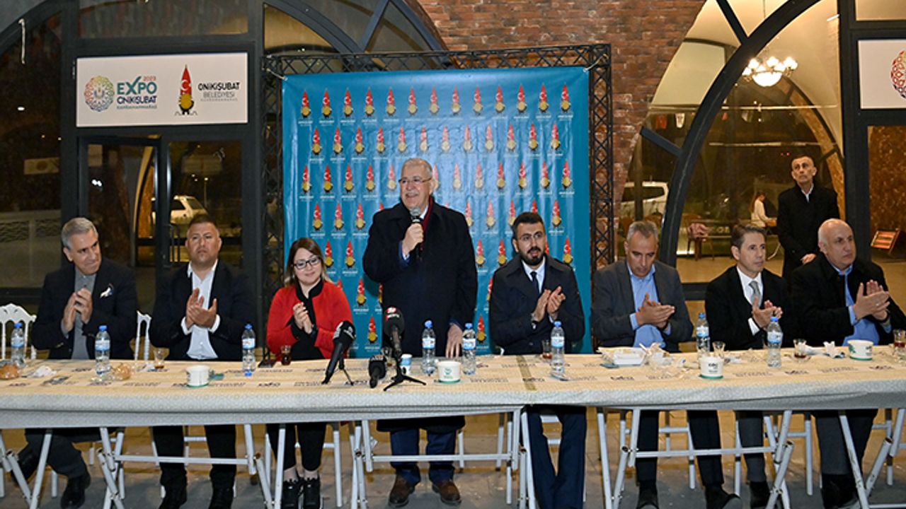 Mahçiçek, mahalle muhtarlarıyla iftarda buluştu, veda etti