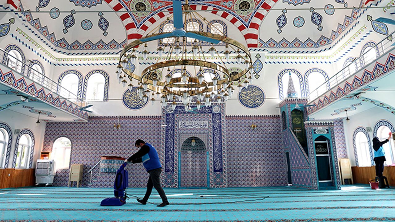 Onikişubat’ta camiler gül kokulu, Ramazan’lar huzurlu