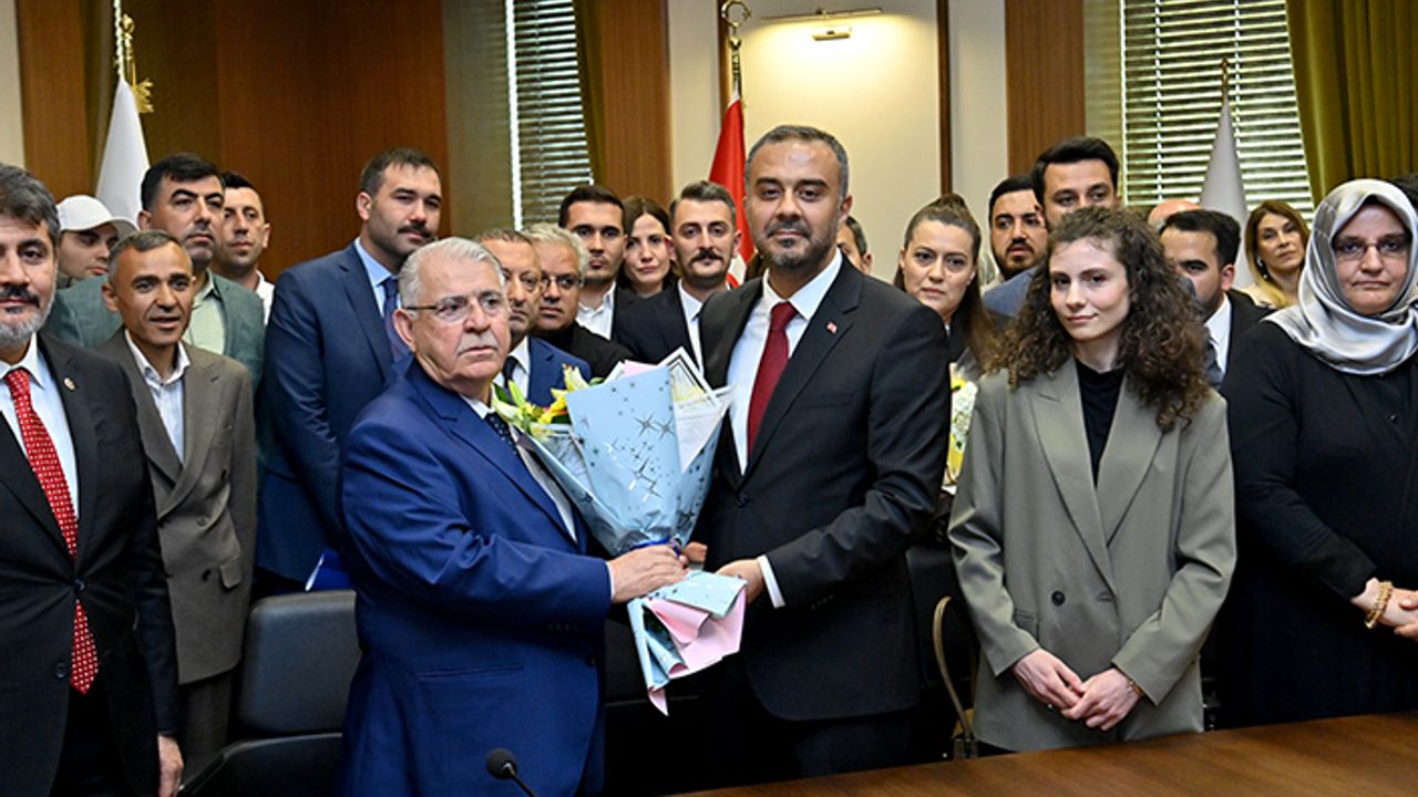 Onikişubat Belediye Başkanı Hanifi Toptaş, devir teslim töreniyle göreve başladı