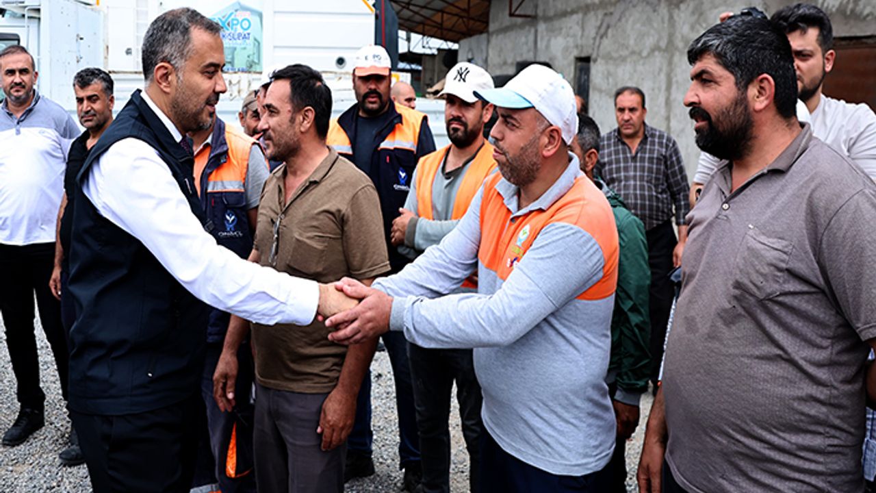 Toptaş, 1 Mayıs’ta Çevre Koruma emekçileriyle buluştu