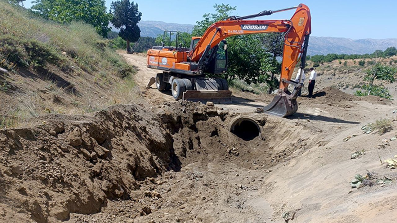 Akpınar, “mahallelerimizin yol standardını yükseltmeyi hedefliyoruz”