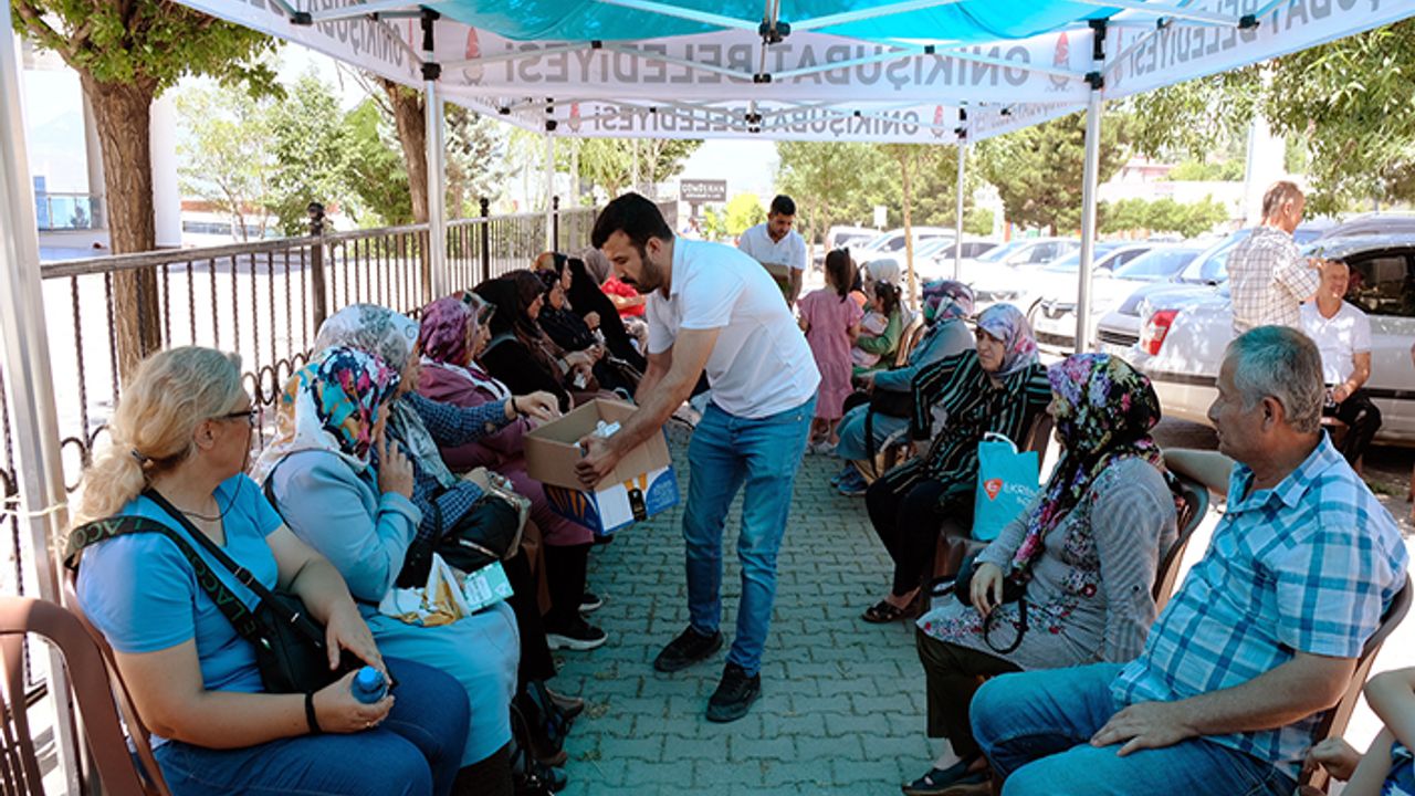 Onikişubat Belediyesi, YKS’ye giren öğrencilerin ve ailelerinin sınav heyecanına ortak oldu