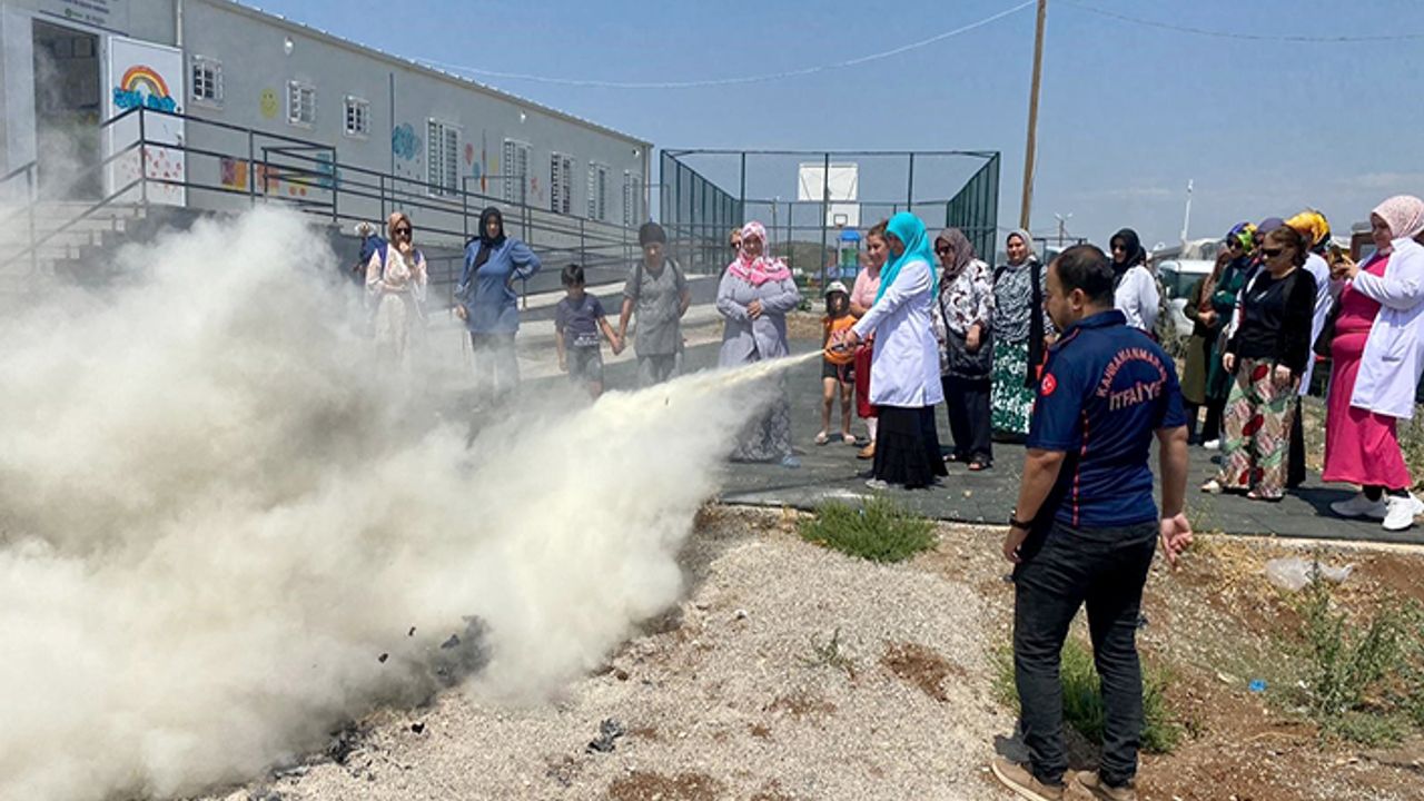 Büyükşehir İtfaiyesi, vatandaşlara yönelik eğitim ve tatbikatlarını sürdürüyor