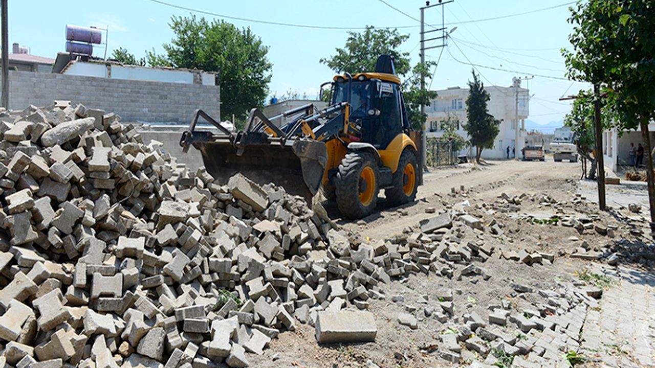 Büyükşehir, Kazım Karabekir Mahallesi’nin ana caddesini sıcak asfaltla buluşturacak