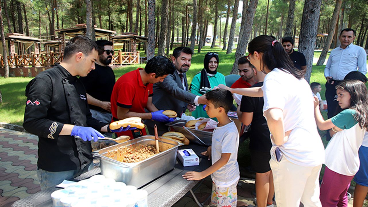 Dulkadiroğlu'nda Gençler Değerler Eğitimi yaz okulunu coşkuyla tamamladı
