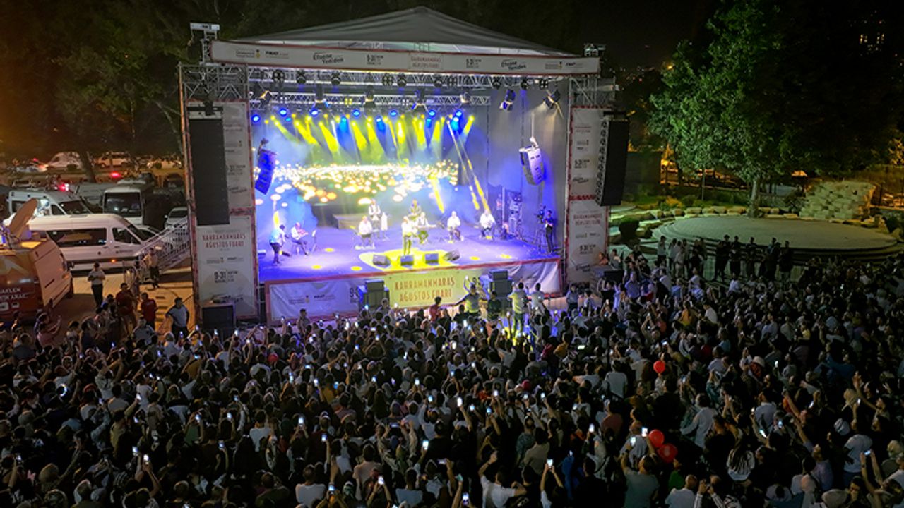 Mustafa Keser’den Ağustos Fuarı’nda büyüleyici performans
