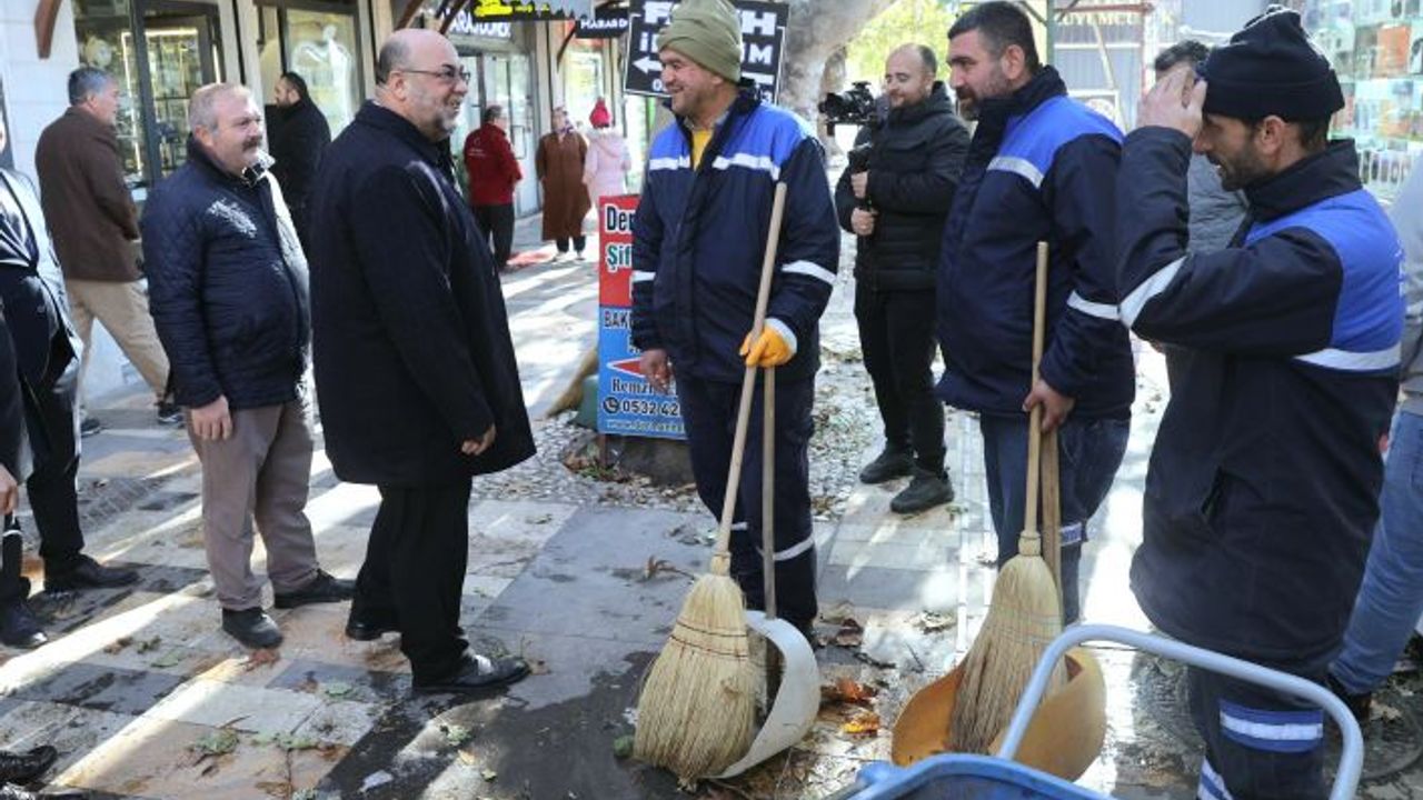 Akpınar, fırtınadan etkilenen esnafı ziyaret etti