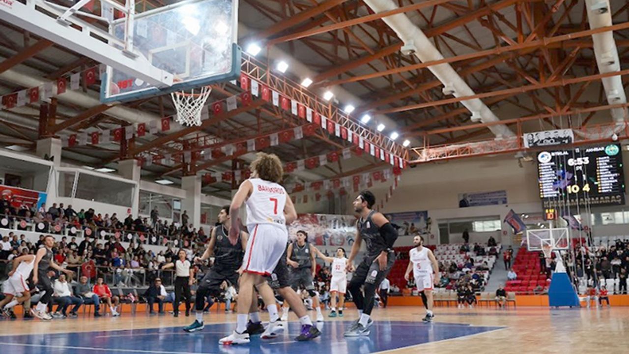 İstiklalspor Basketbol takımı fırtına gibi başladı