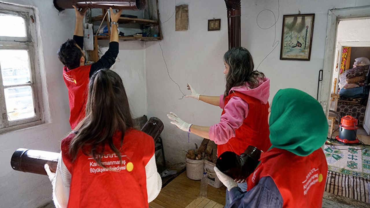 Büyükşehir’in Gönüllü Gençleri, gönüllere dokunmaya devam ediyor