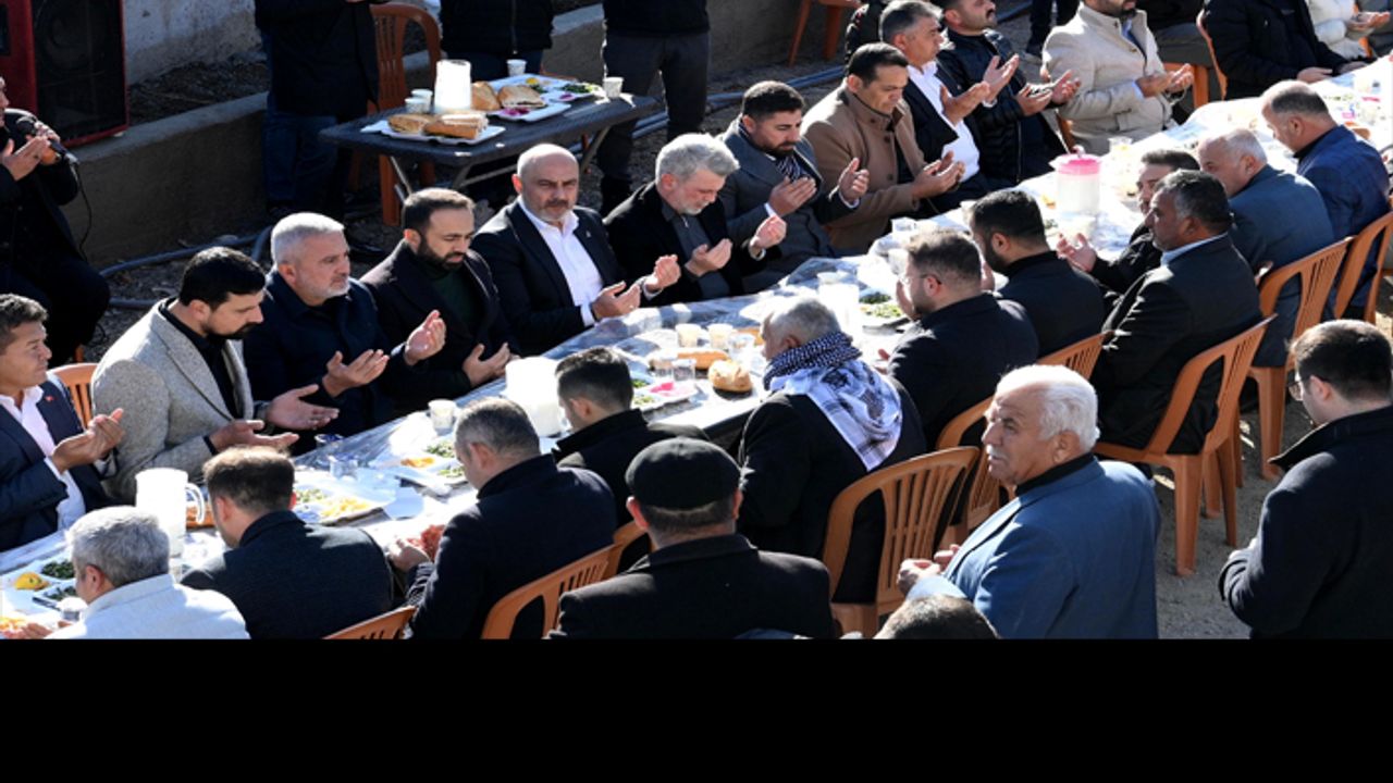 Görgel, “Elmalar’ın yolu 2025 yatırım programında”