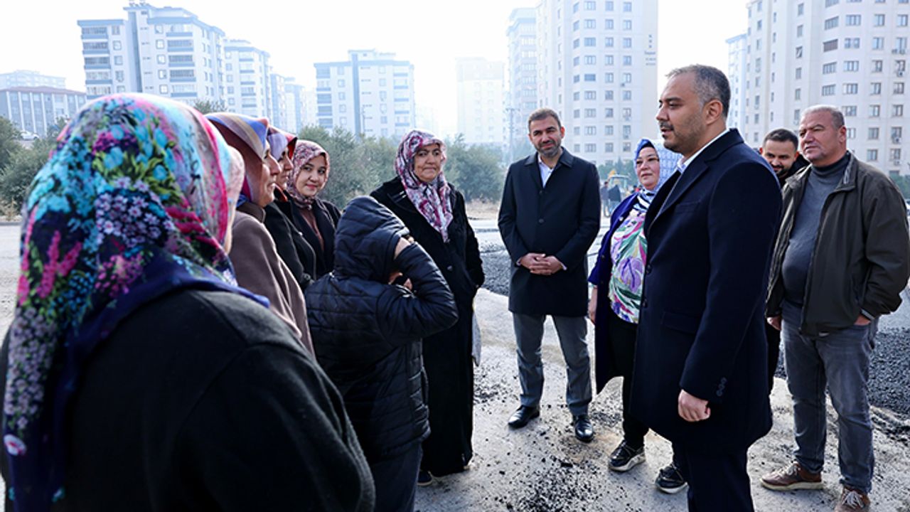 Onikişubat'ta tarihin en büyük asfalt seferberliği devam ediyor