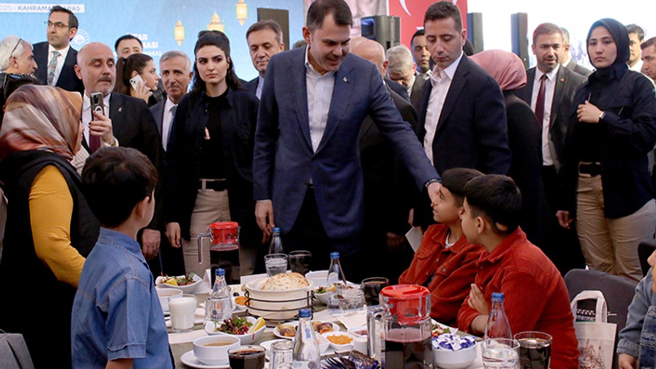 Bakan Murat Kurum, Dünya Yetim Günü’nde Kahramanmaraş’ta depremzedelerle buluştu
