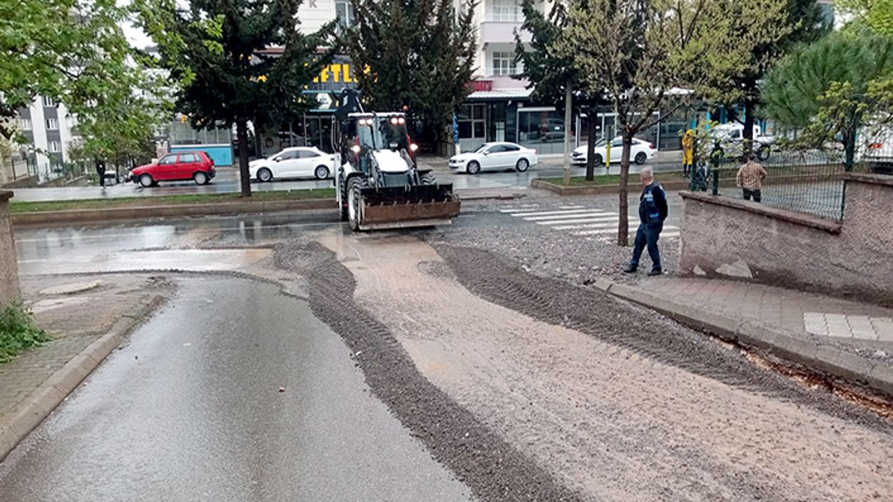 Büyükşehir’den sağanak yağış sonrası hızlı müdahale
