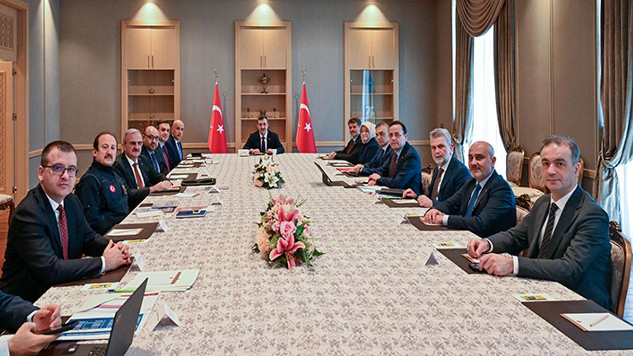 Cumhurbaşkanı Yardımcısı Yılmaz ile şehrin içmesuyu projeleri ele alındı